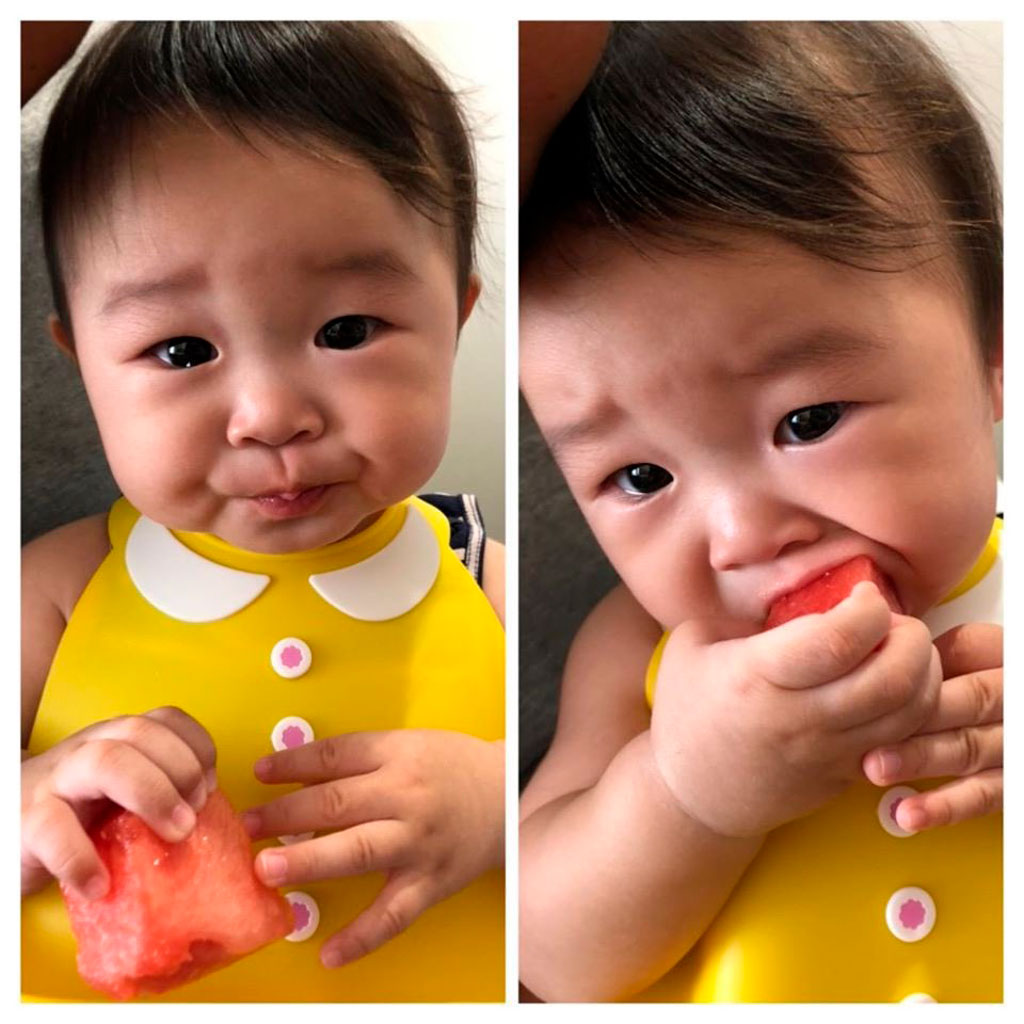 BLW協会代表 尾形夏実さんのお子さん（7カ月）がスイカを食べている様子